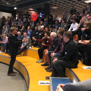 De kunst bewoners écht welkom te heten