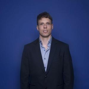 Praat niet óver mij, maar mét mij