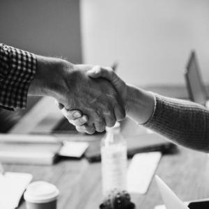 Samenwerking Brabantse corporaties van start voor méér houtbouw